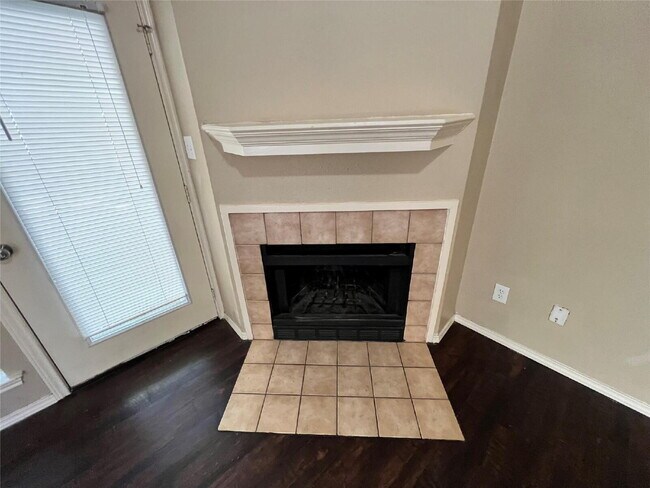 Building Photo - 9601 Forest