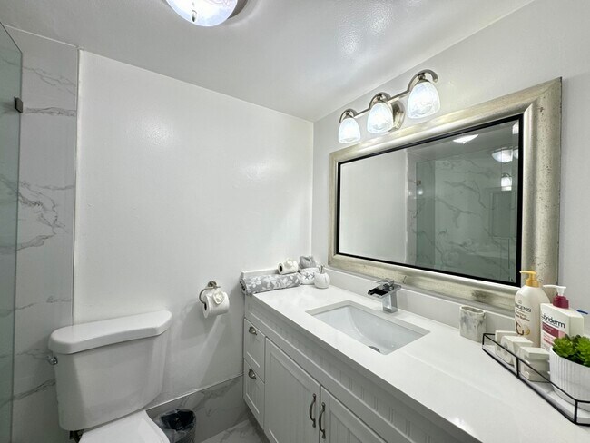 Building Photo - 152 Weybridge Cir