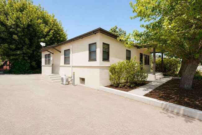 Building Photo - 4723 Arlington Ave