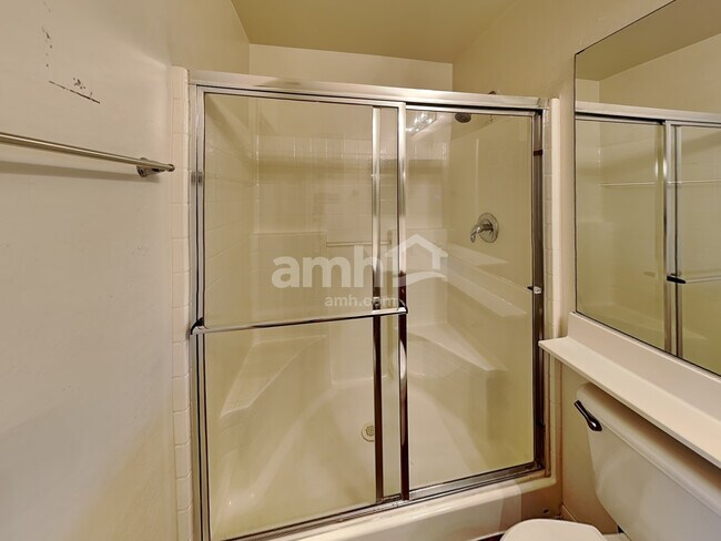 Building Photo - 2071 S 155th Dr