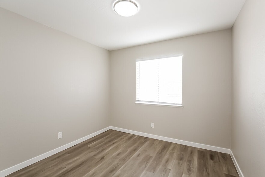 Building Photo - 1125 Purple Martin Ct