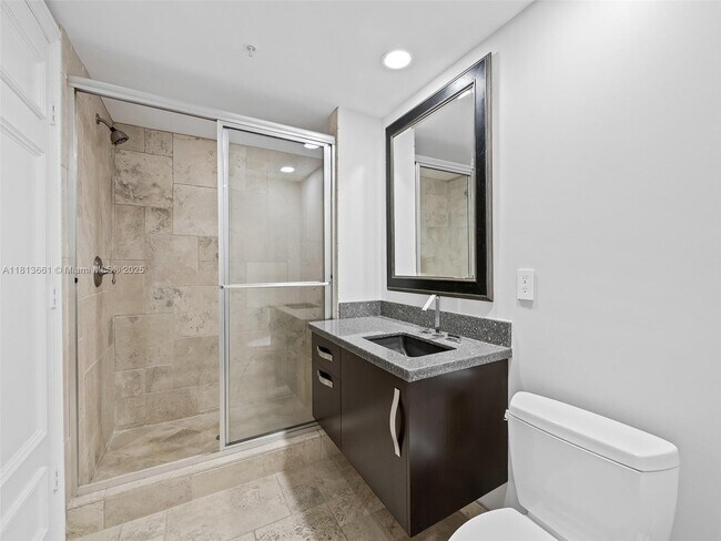 Building Photo - 333 Las Olas Way