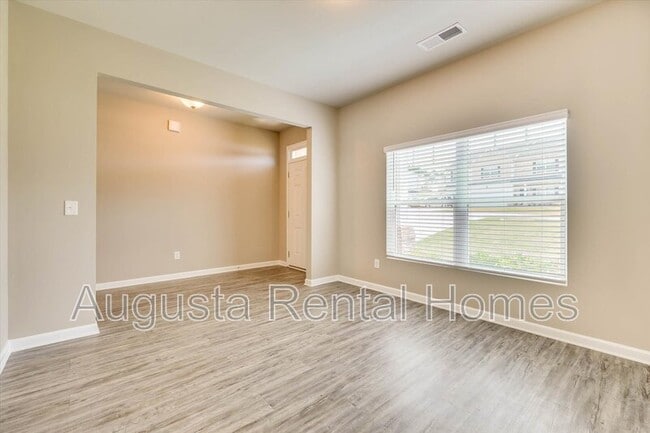 Building Photo - 5054 Vine Ln