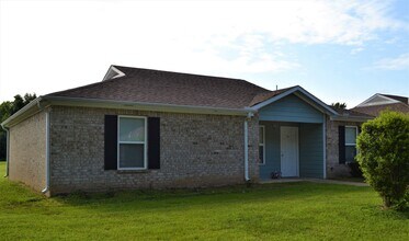 Building Photo - uTown - Your Perfect Rental Community!