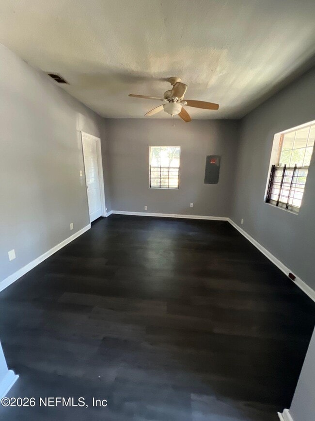 Building Photo - 2965 Dignan St