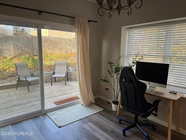 Building Photo - 28 Melrose Dr