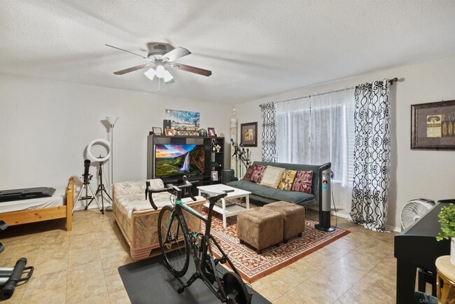Building Photo - 1286 Waxwing Ln