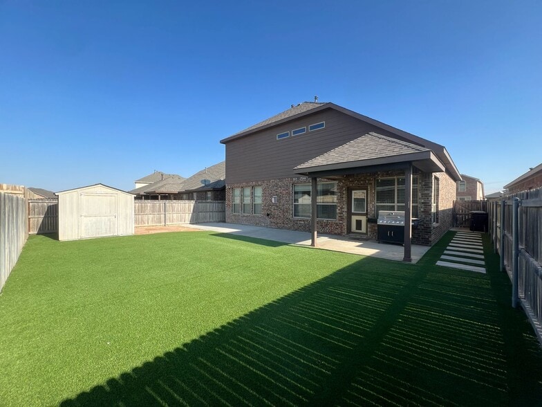 Building Photo - 803 Founders Rd