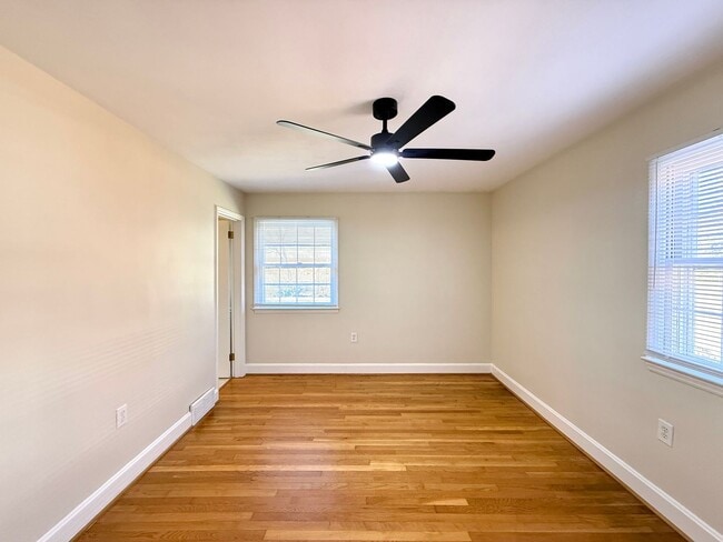 Building Photo - 2841 Deerwood Dr