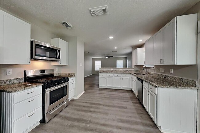 Building Photo - 16322 Jast Dr