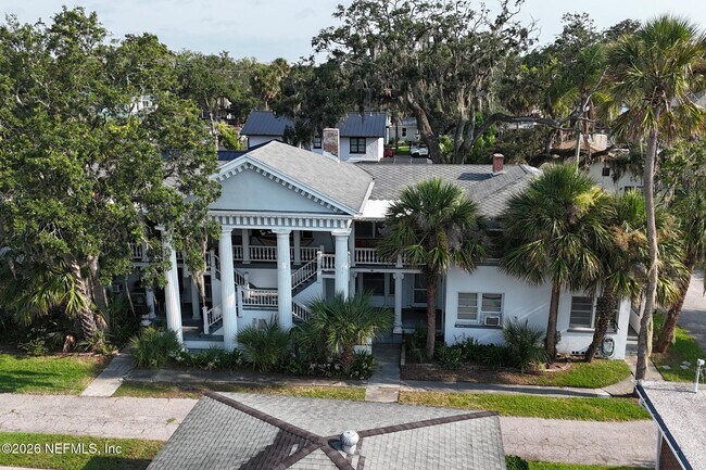Building Photo - 55 Riberia St