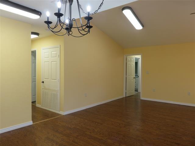 Building Photo - 3714 Deaver Rd