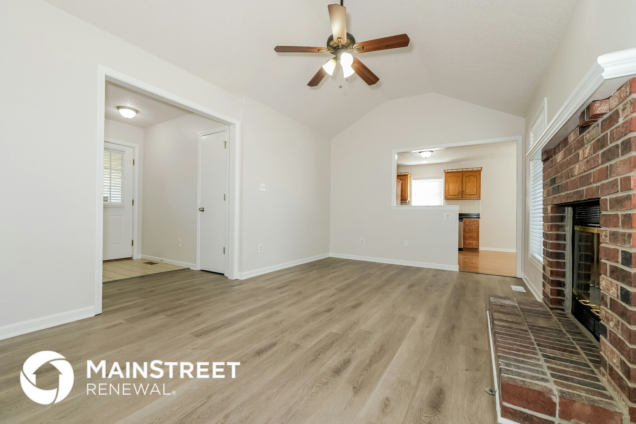 Building Photo - 1216 SW Huntington Rd