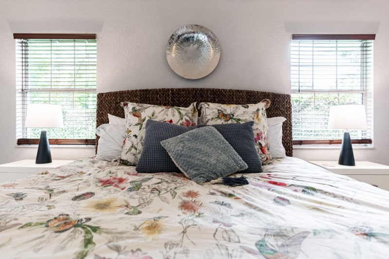 Building Photo - 85 7th St N