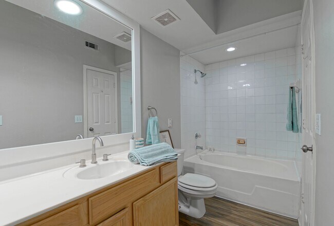 Building Photo - Brookhaven/Buckhead 2BR
