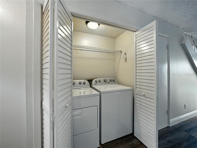 Building Photo - 1816 Mill Run Cir