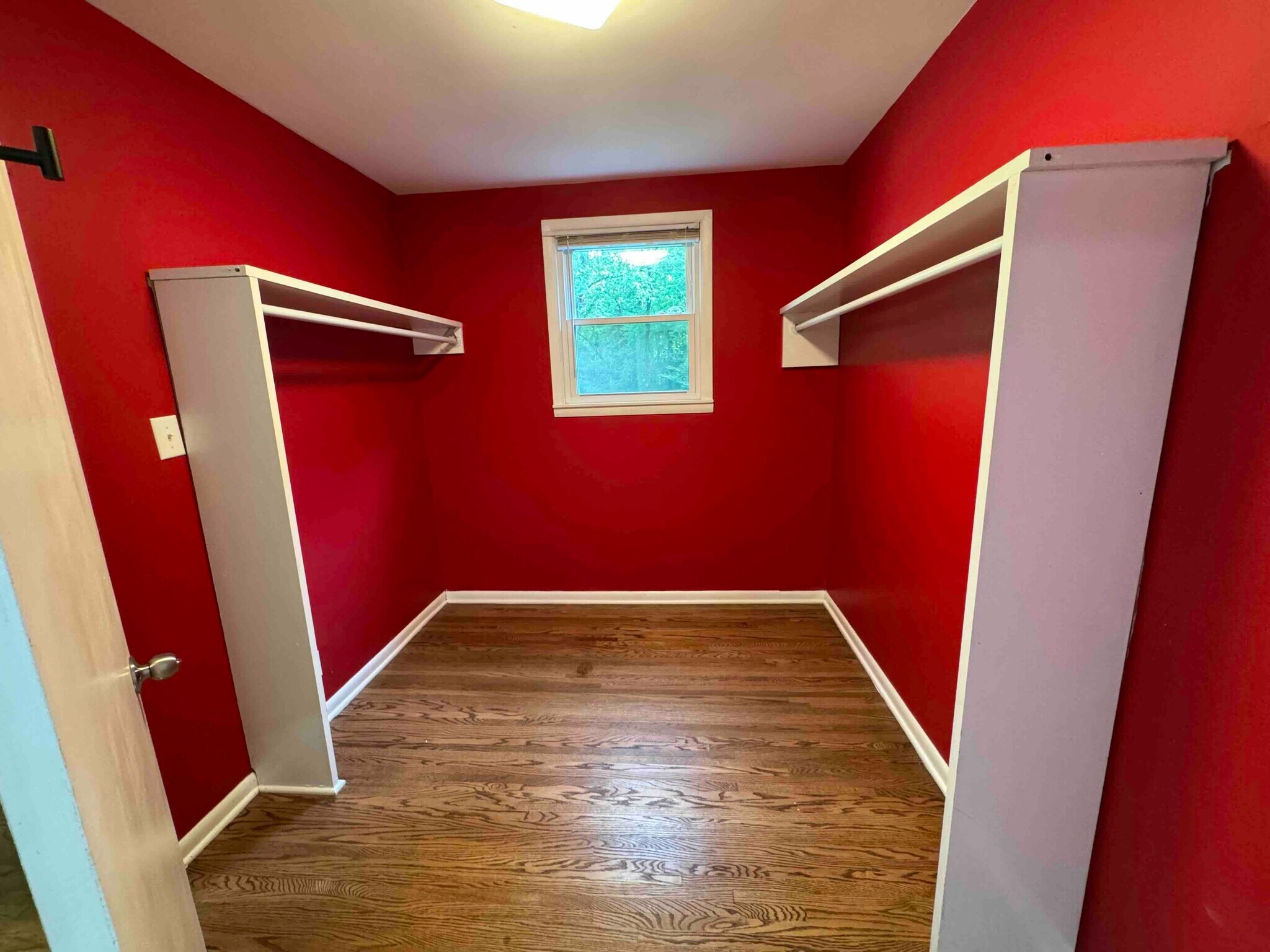 Primary Walk-in Closet - 5011 Suter Dr
