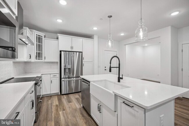 Building Photo - 21731 Dovekie Ter