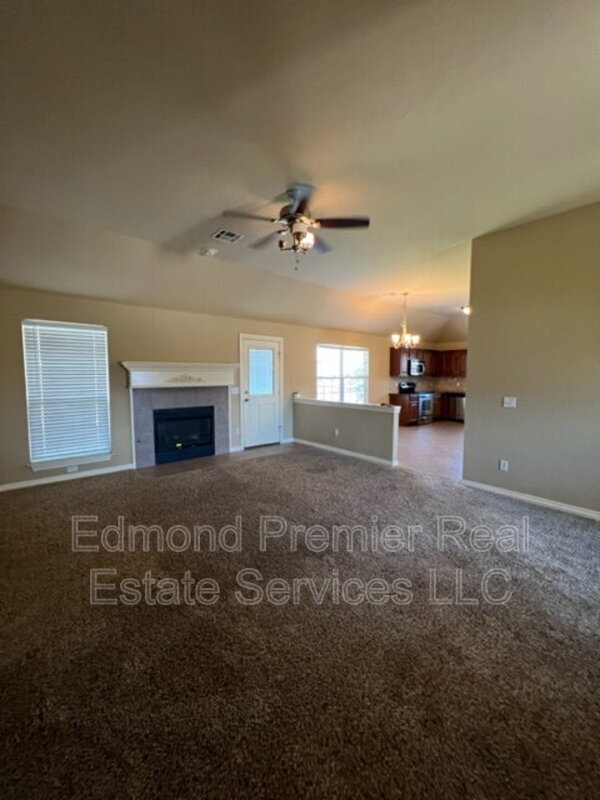 Building Photo - 12797 SE 21st Ct