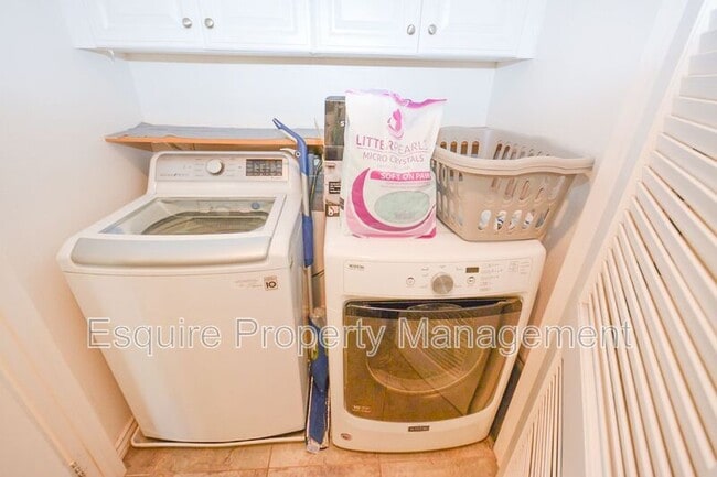 Building Photo - 4523 Via Del Sol