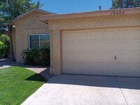 Building Photo - 3 Bedroom, 2 Bathroom Home! Schedule a Showing!
