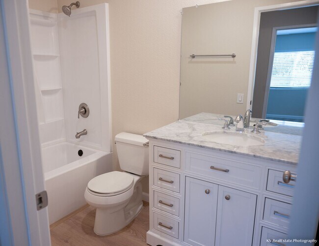 Building Photo - 4 Bed/ 2 bath House in Rancho Penasquitos