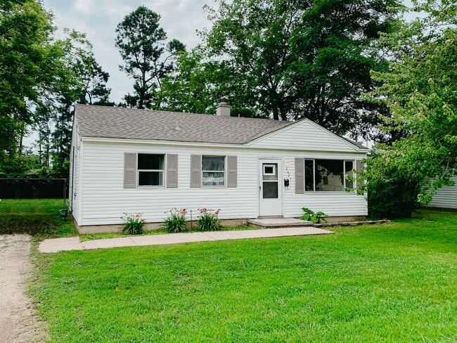 Primary Photo - 3 Bdrm 1 Bath in Millington