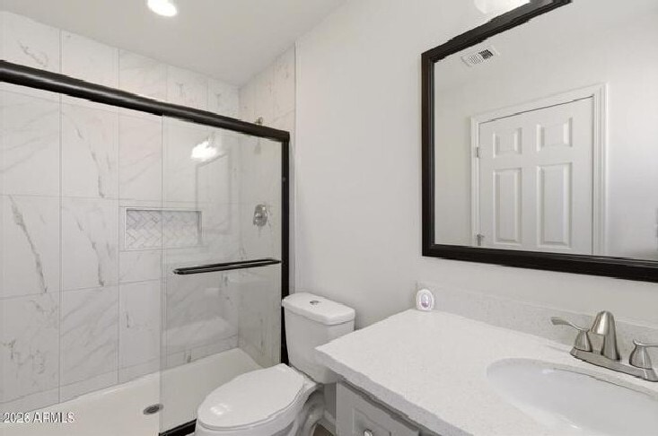 Masterbath - 5142 E Edgemont Ave