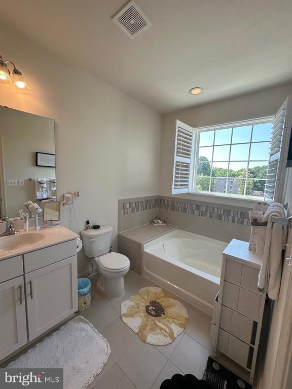 Building Photo - 7302 Wood Trail Dr
