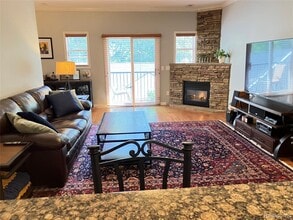 Building Photo - 331 Scio Village Ct