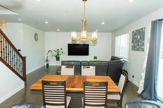 Building Photo - 13534 Tree Sparrow Ln