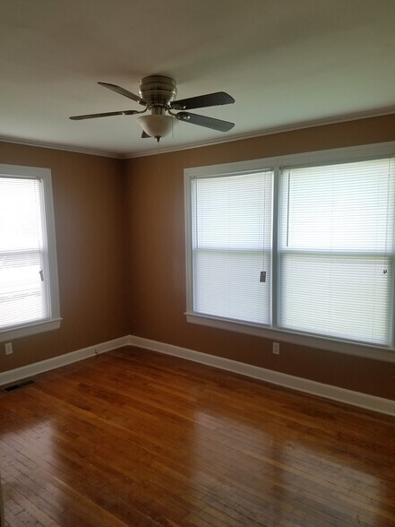 Building Photo - 1908 Nelle St