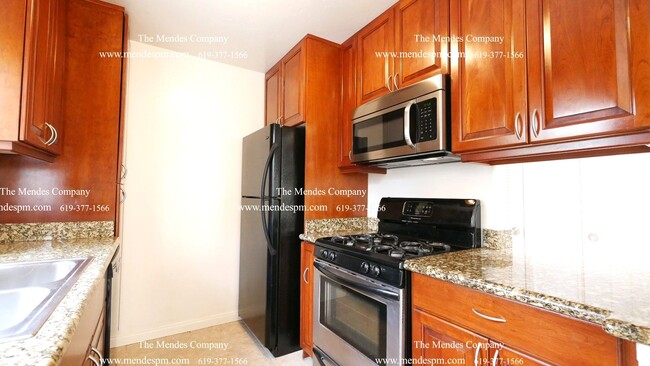 Building Photo - Gorgeous 2 BD / 2BTH Apartment Home w/ Two...