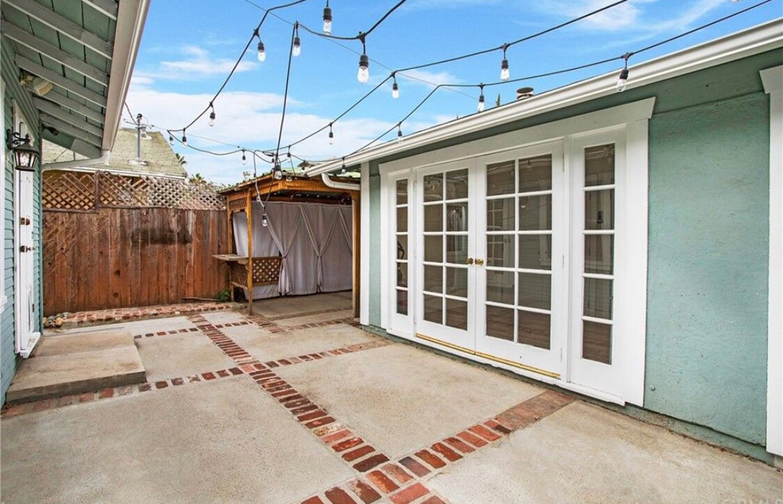 Large french doors - 2213 Arizona Ave