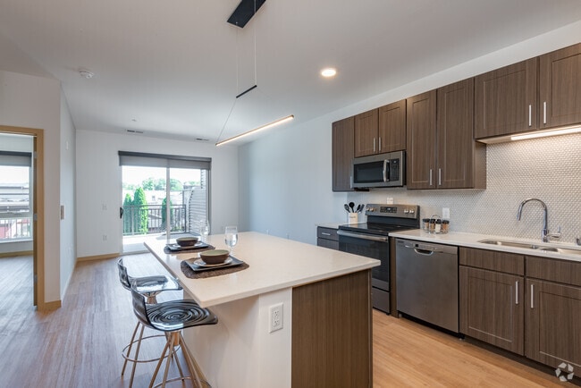 Building Photo - Aventine