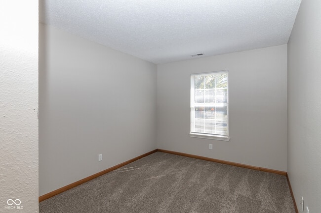 Building Photo - 2816 Fieldstone Ct