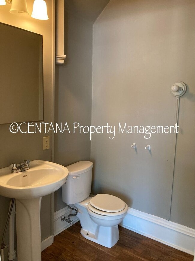 Building Photo - 214-214 S Excelsior Ave