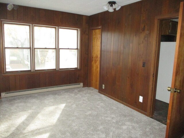 Building Photo - 1107 State St