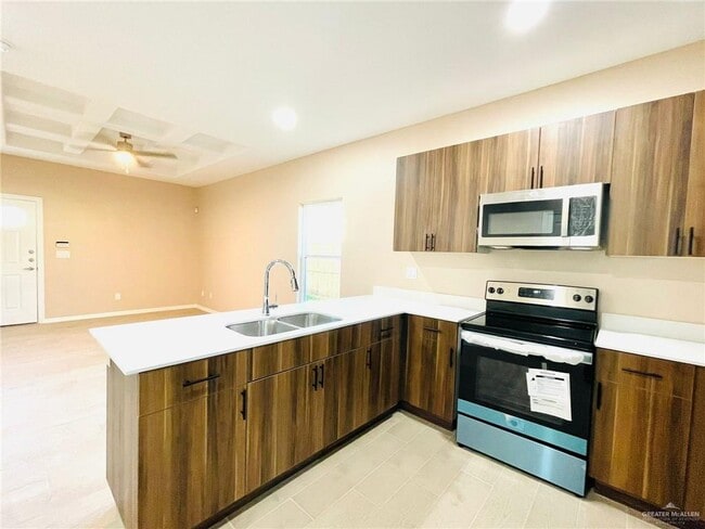 Building Photo - 3013 W Driftwood St