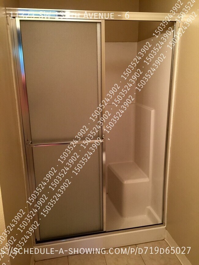 Building Photo - 11323 SW 135th Ave