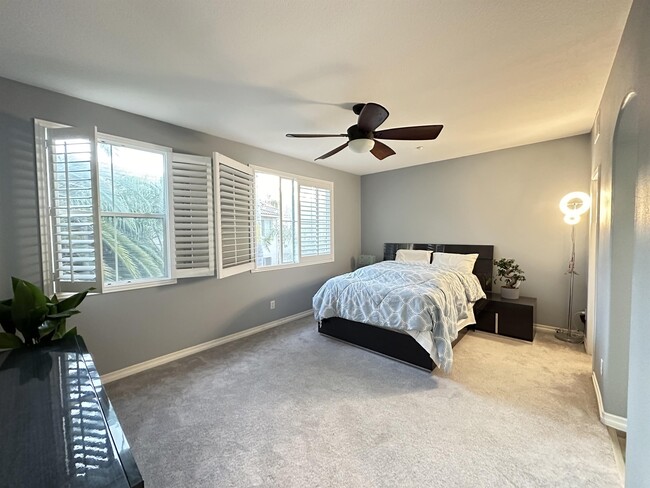 Building Photo - 4089 Peninsula Dr