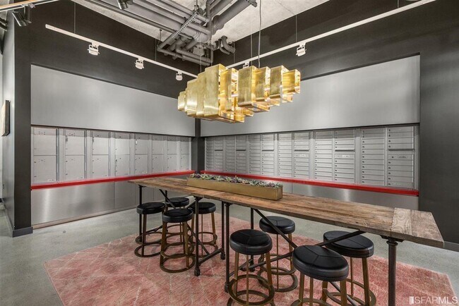 Building Photo - 45 Bartlett St