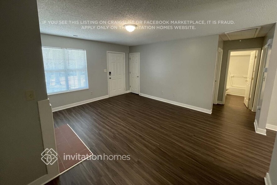 Building Photo - 1409 Ridgewood Dr