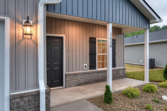 Building Photo - 62 Scout Br