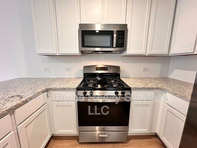 Building Photo - 2318 Wolford Ct