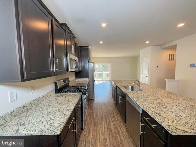 Building Photo - 1713 Red Fox Trl