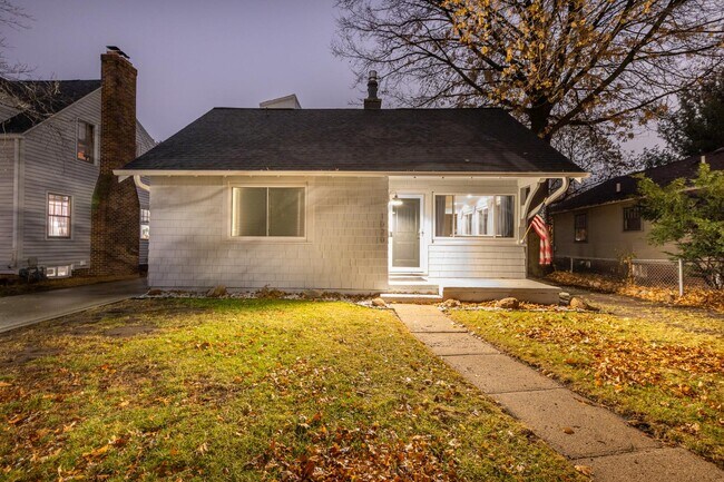 Building Photo - 1020 Ridgewood Ave