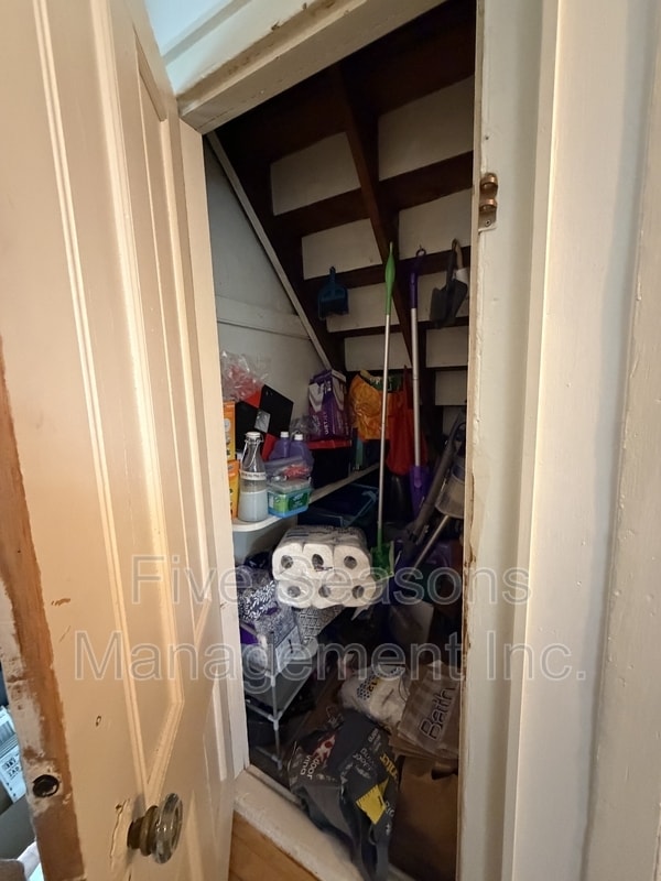 Building Photo - 32 Intervale Ave