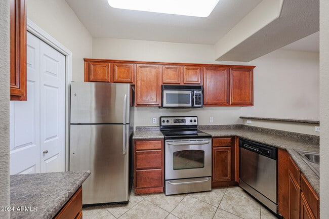 Building Photo - 17017 N 12th St