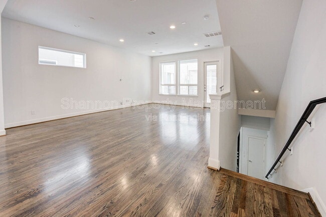 Building Photo - 1743 Eado Point Ln